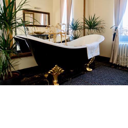 Mr. Charlie Luxury apartments