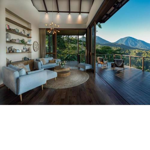 Munduk Mountain Estate - 4 bedroom, 6000m2 Estate