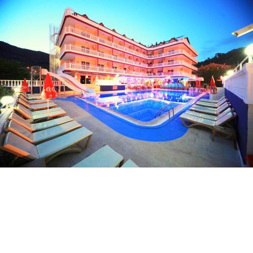 Mustis Royal Plaza Hotel