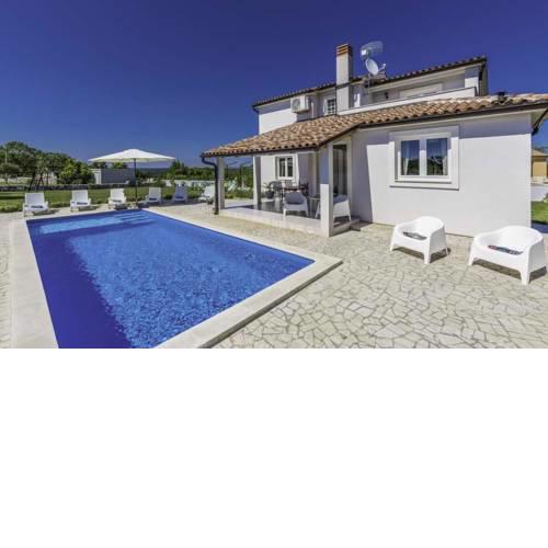 Mutvoran Villa Sleeps 6 Pool Air Con WiFi