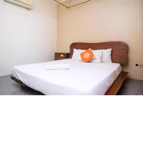 My Cafe Hotel near UGM Yogyakarta Redpartner