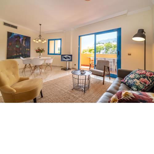 N&A Modern & Bright 2 BDR Apt at Benalmádena