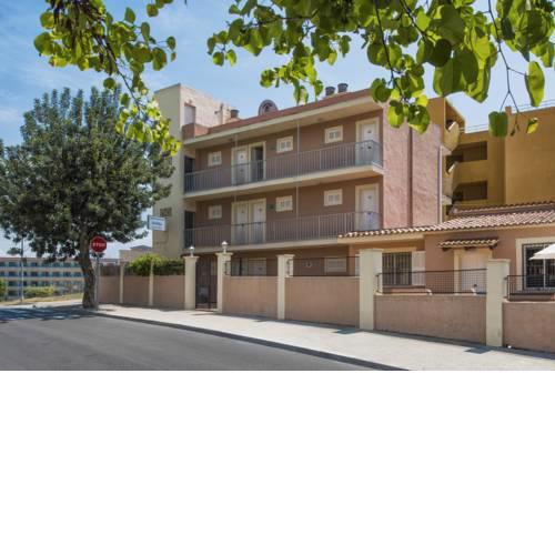 Naika Studios & Apartments