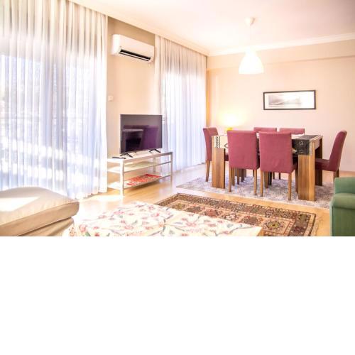 Nature View Flat w Balcony 9 min to Bayrakli Coast