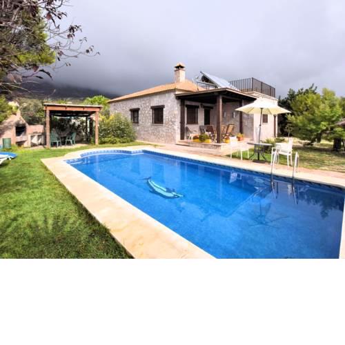 Naturepark Cottage in Andalusia with swimming pool offering country views