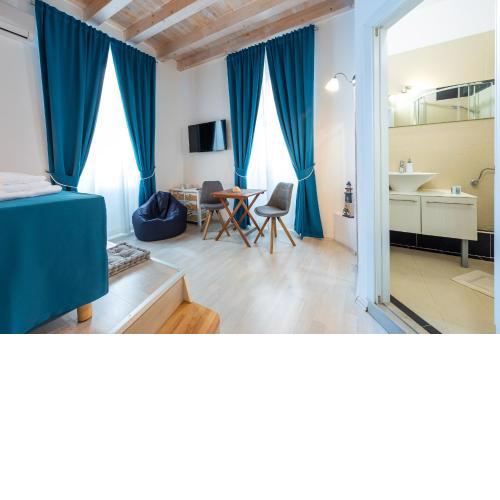Nautica Room 1 - Old Town