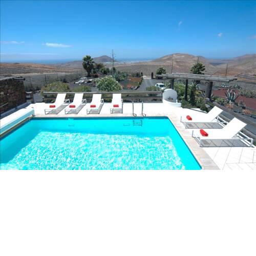 Nazaret Villa Sleeps 10 with Pool and Air Con