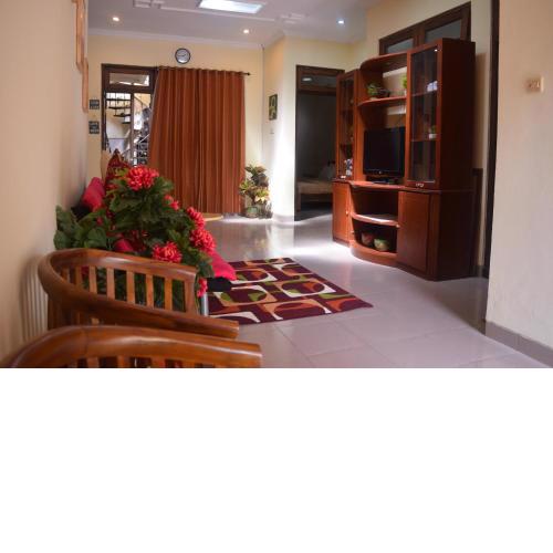 Ndalem Cemara Homestay