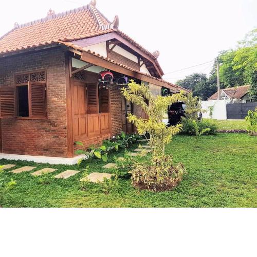 nDalem Julang Bogor - Javanese House 2BR