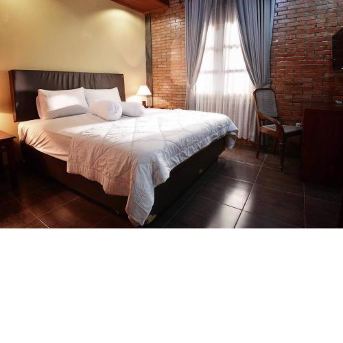 Ndalem Maharani Guest House