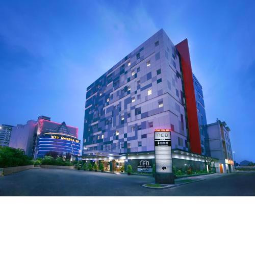 Neo Hotel Mangga Dua by ASTON