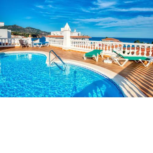 Nerja Center Apartment with Sea View
