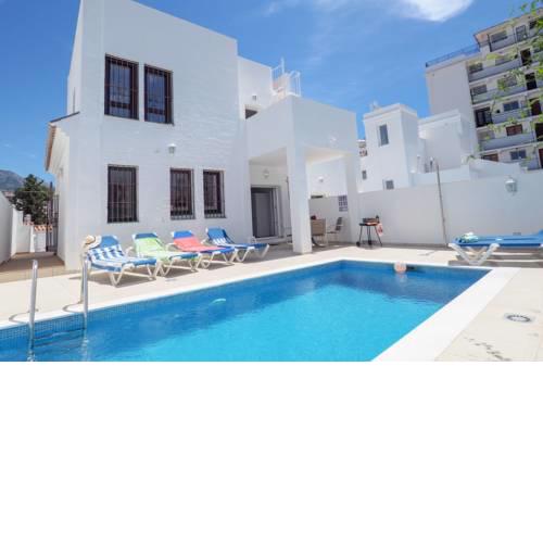 Nerja Paradise Rentals - Villa Perla
