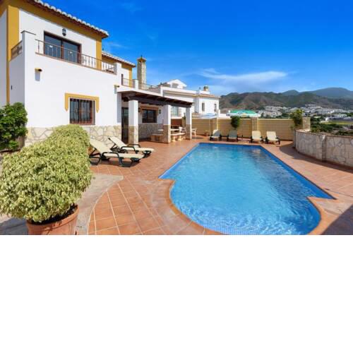 Nerja Villa Sleeps 6 with Pool Air Con and WiFi
