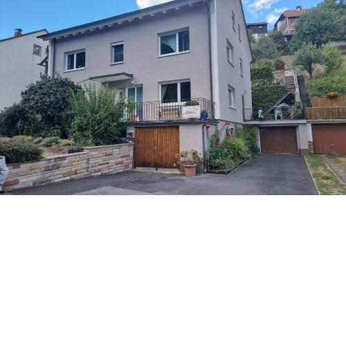 nette, ruhige Ferienwohnung für 4 Personen (ca. 105 m²) in Eltmann