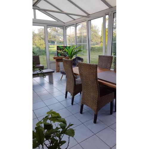 Neu eingestellt-Ruhige Ferienwohnung auf der Sickingerhöhe mit tollem Wintergarten