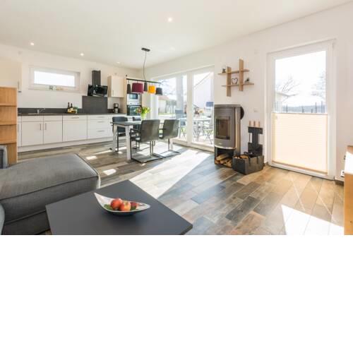 Neu!!! Ferienhaus-See-Sauna-Kamin-5 Sterne-102m²