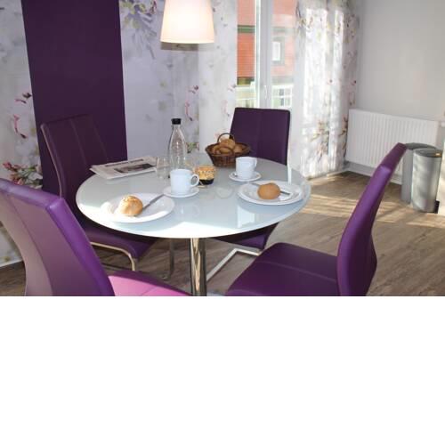 Neue geschmackvolle Wohnung im OG - Appartement Königin Victoria