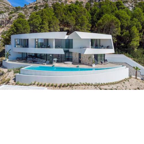 Neue Luxus Villa mit Meerblick, Pool und Garage