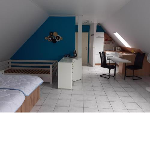 Neue Möblierte Wohnung mit Separatem Eingang, Nahe zum Bahnhof Nach Frankfurt