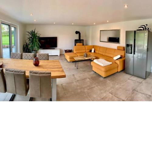 neue ruhige Ferienwohnung am Wald