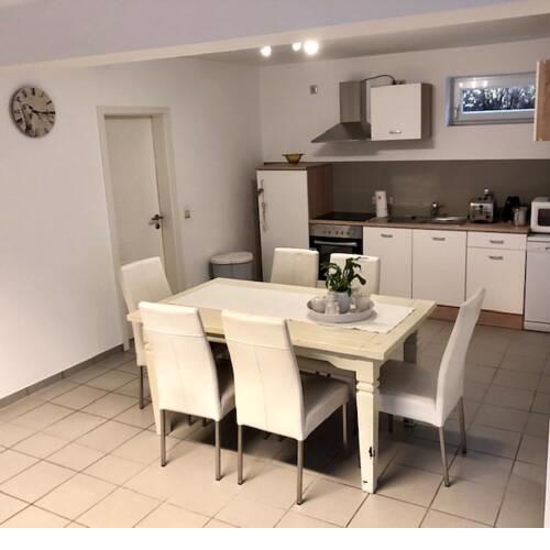 Neueingerichtete 106 qm Wohnung mit Smart TV