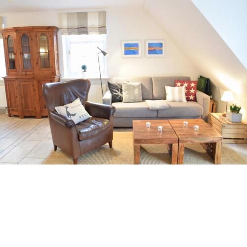 Neuerbautes Haus im Friesenstil. Moderne 2-Zimmer-Appartements mit Balkon für bis zu 4 Personen