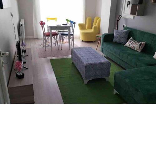 New 2 bedroom 1.5 bath apart in central Esenyurt