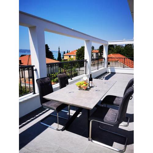 NEW (2019) Apartments 9 minutes from Split airport