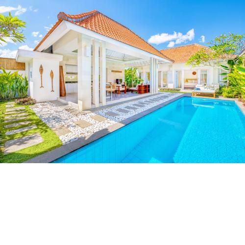 *NEW* 3BD Tropical Villa in Central Umalas!