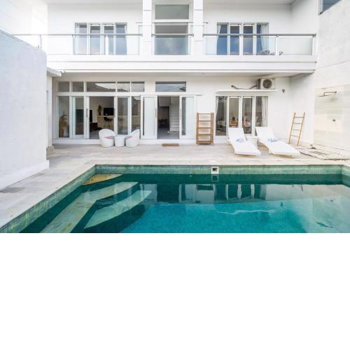 New 3BR Villa in Canggu