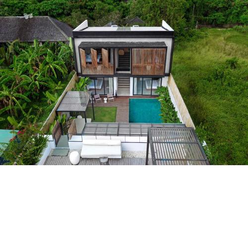 NEW 4 BR 5 MIN WALK TO BERAWA BEACH ENCLOSED LIVNG