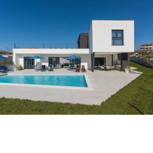 New and modern villa with private pool and summer kitchen in central Istria