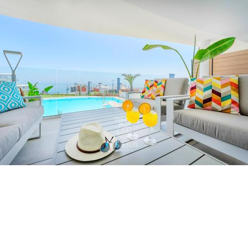 NEW APARTMENT WITH SEA VIEWS, SPA, GYM AND POOLS