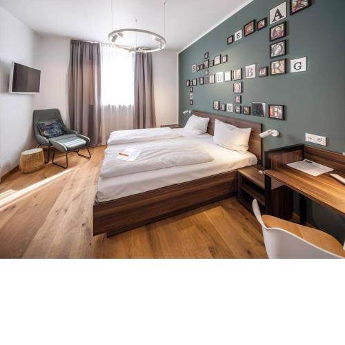 New Art Hotel