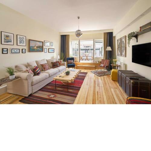 New Bright Cozy 2br1bath 2-balconies! #50