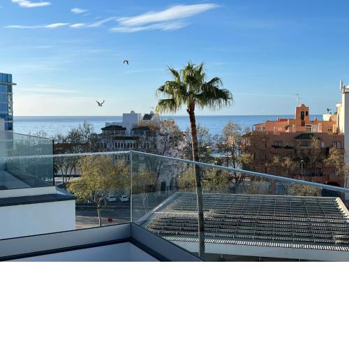 New build modern ap 4 min walk to the beach and Marbella old town