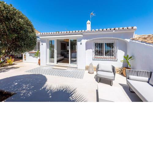 New charming house 150 meters from the beach