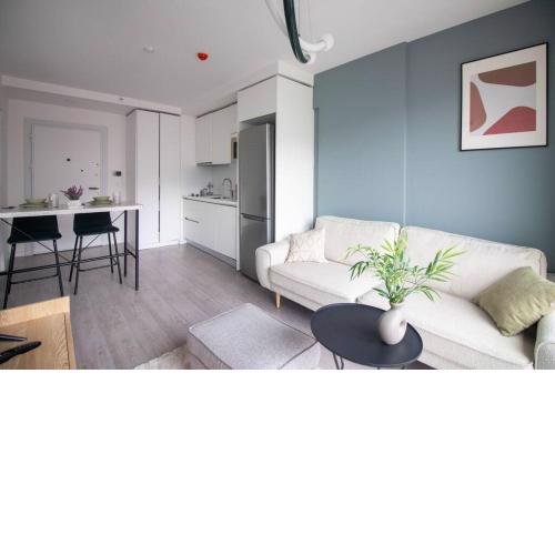 New Compact & Comfy 1BR w Gym Free Parking #23