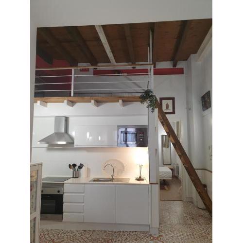 *NEW* Cozy and Fresh Loft Downtown Sevilla