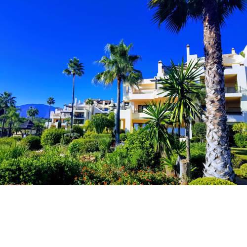New Golden Mile Beach Apartment
