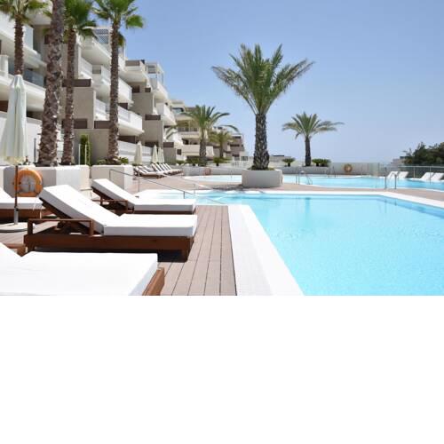 NEW LUXURY 3 BEDROOM APARTMENT