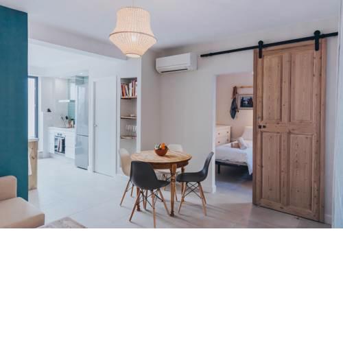 NEW LUXURY Malaga Beach House, 2 city bikes, 2 children's bikes, WiFi, BIG terrace, BBQ, Family, Childfriendly