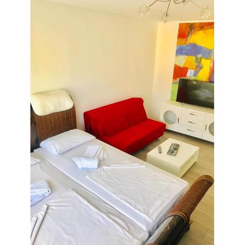 New Modern 2 Rooms Flat with Terrace and Parking