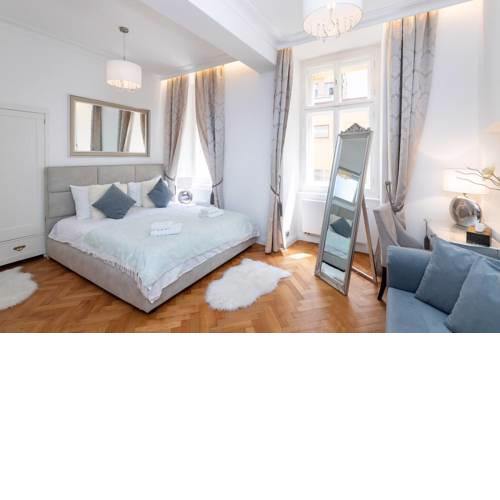 NEW Wenceslas Square apartment*****, Prague 1