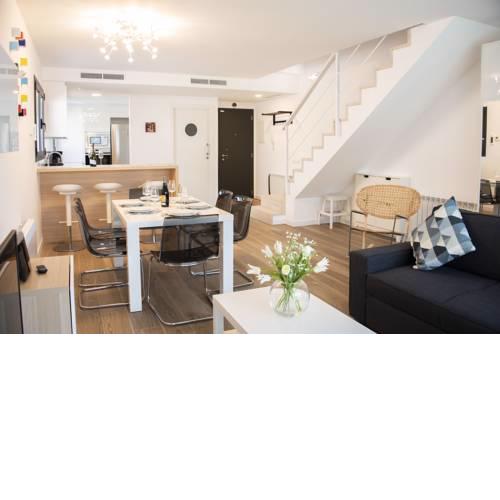 Newly built fabulous house near the beach and the city centre!