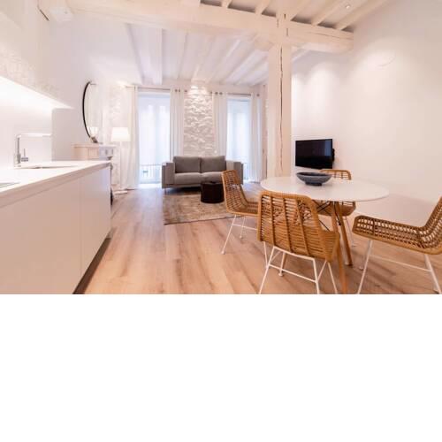 Newly opened Concha Beach Suites! by Santiago