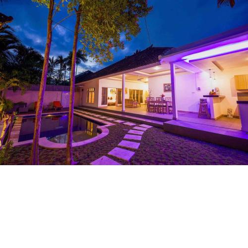 Newly Remodeled Private hideaway in Seminyak - Minutes away to the Beach