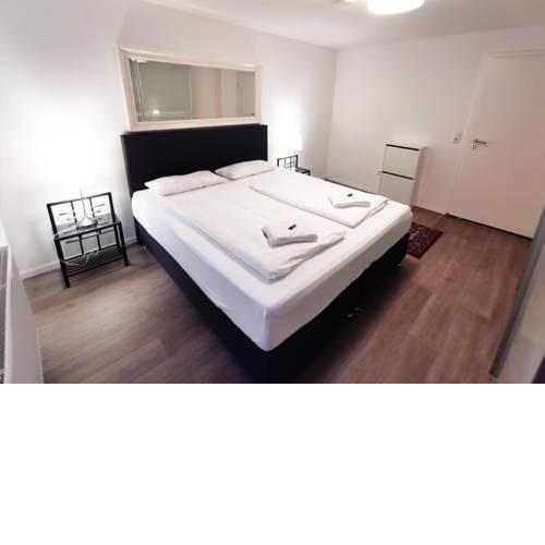 next to hospital - close to city centre - netflix - REWE centre