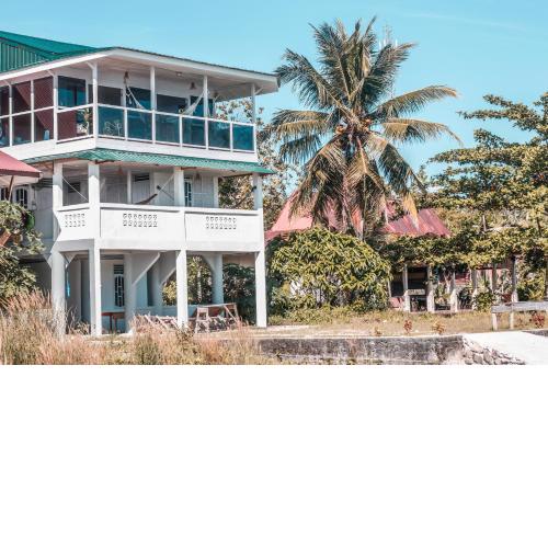 Nias Surf Stay